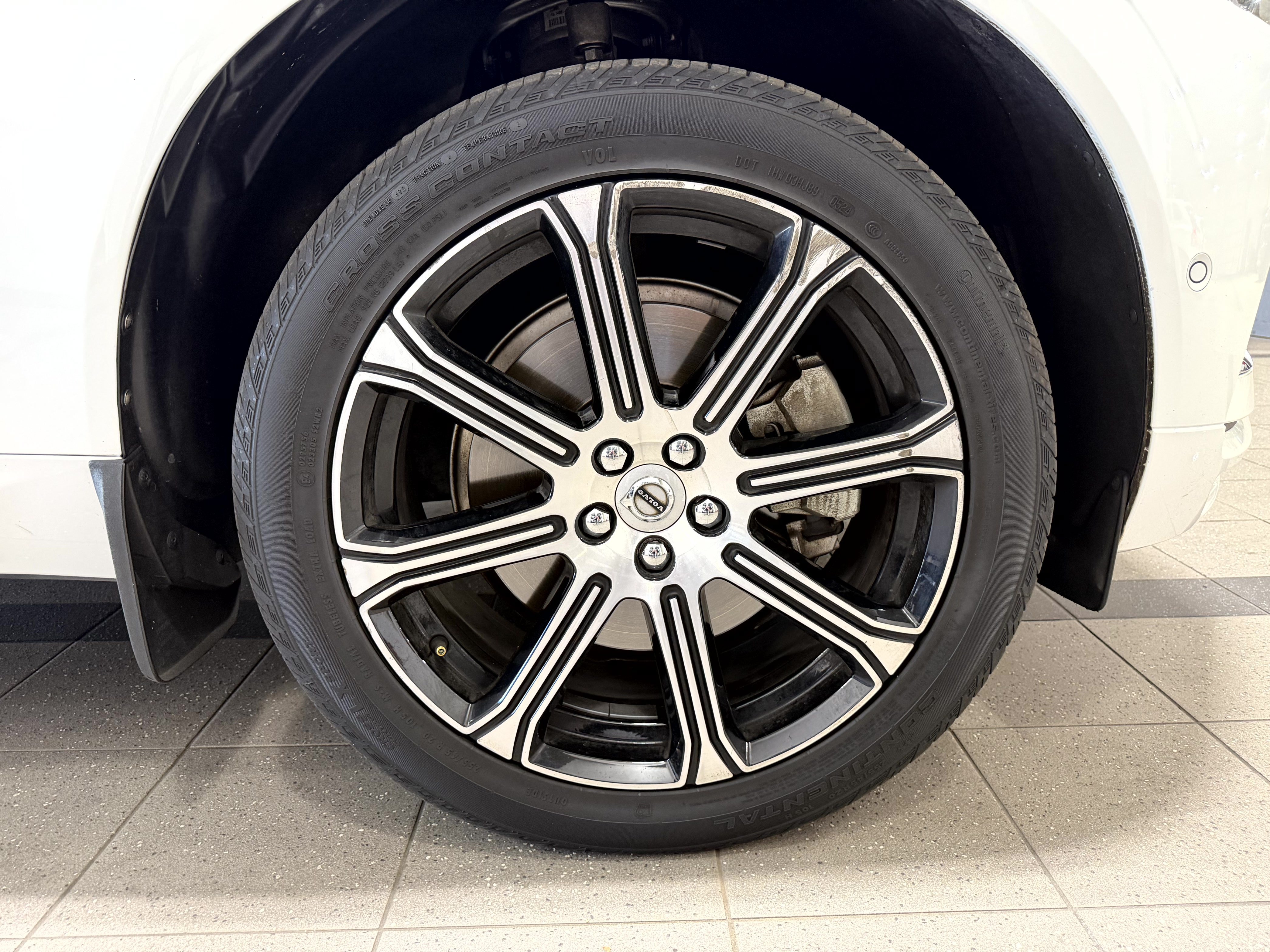 Used 2019 Volvo XC60 T6 Inscription w/ Protection Package Premier AWD/4WD image 7