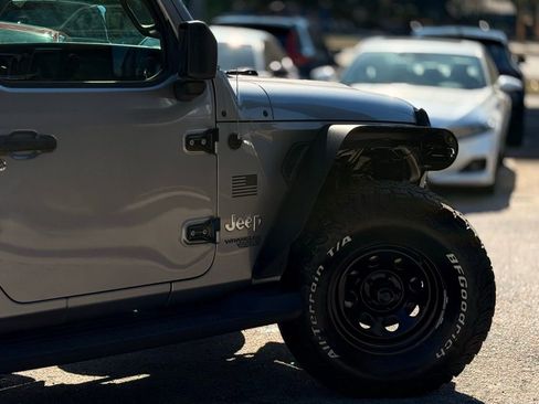 Used 2018 Jeep Wrangler Unlimited Sport S image 8