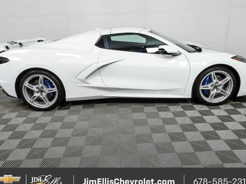 Used 2025 Chevrolet Corvette Stingray Premium Conv w/ Z51 Performance Package RWD image 2