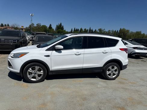 Used 2015 Ford Escape SE w/ Equipment Group 201A FWD image 6