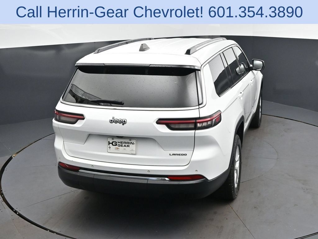 Used 2023 Jeep Grand Cherokee L Laredo RWD image 34