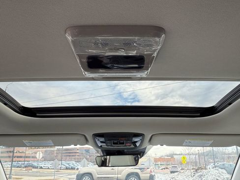 New 2026 Kia Carnival SX w/ SX Dark Edition Package FWD image 28