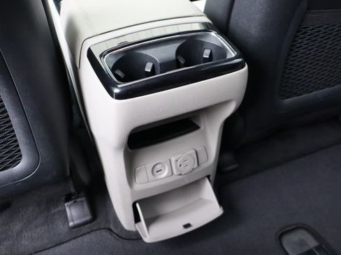 Used 2020 Kia Sedona SX FWD image 43