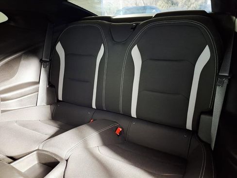 Used 2021 Chevrolet Camaro LT image 9