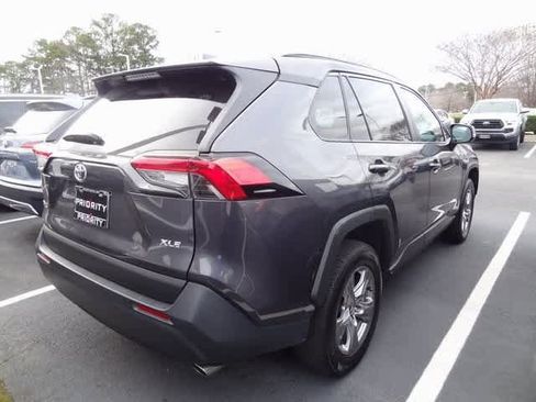 Used 2024 Toyota RAV4 XLE image 5