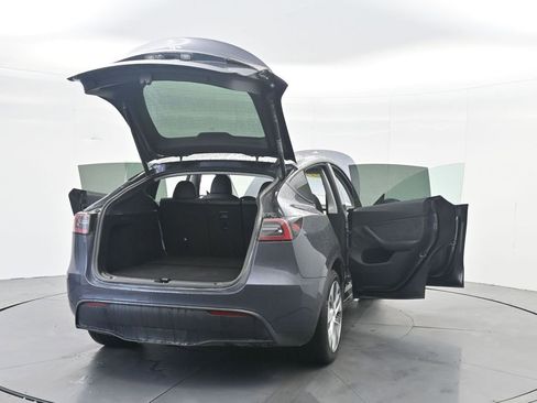 Used 2023 Tesla Model Y Long Range image 35