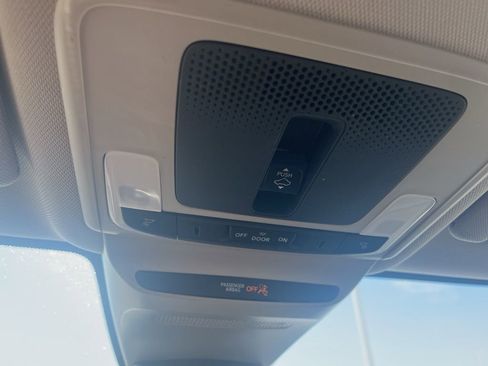 Used 2024 Honda HR-V EX-L image 20