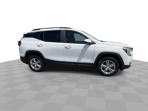 Used 2023 GMC Terrain SLE w/ Driver Convenience Package AWD/4WD image 9