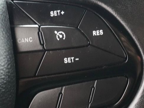 Used 2019 Chrysler 300 S RWD image 18