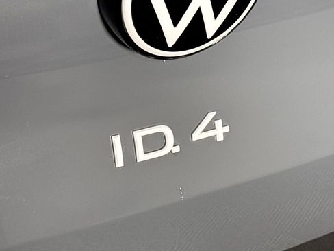 Certified 2025 Volkswagen ID.4 Pro image 24