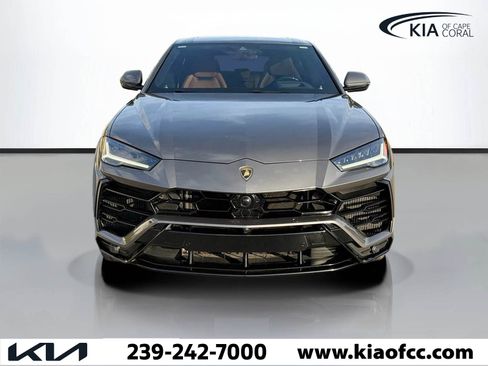 Used 2021 Lamborghini Urus AWD/4WD image 2