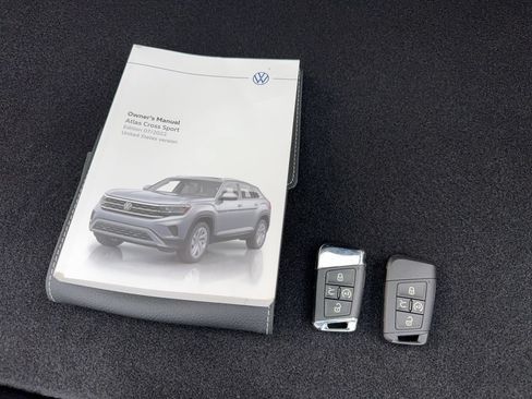 Used 2023 Volkswagen Atlas Cross Sport SE w/ Panoramic Sunroof Package FWD image 76