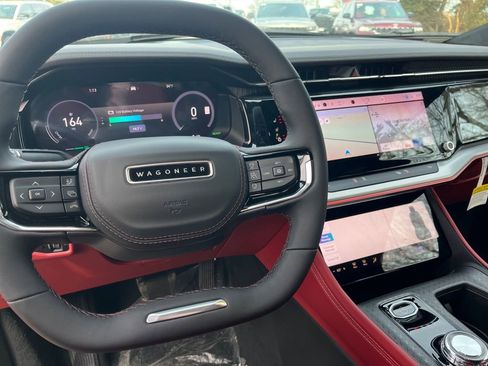 New 2025 Jeep Wagoneer S Launch Edition image 13
