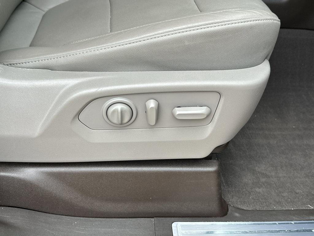 Used 2019 GMC Sierra 1500 SLT AWD/4WD image 37