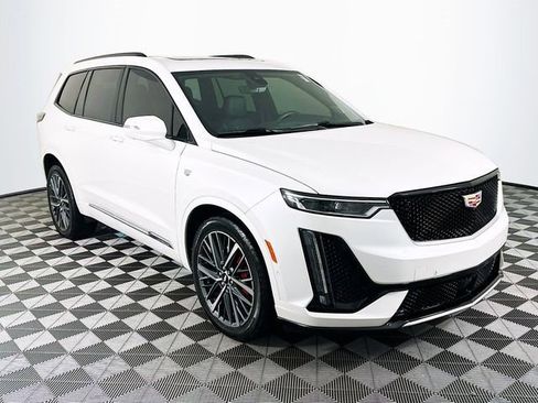 Certified 2025 Cadillac XT6 Sport w/ Platinum Package AWD/4WD image 1