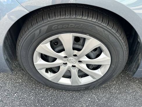 Used 2025 Toyota Corolla LE FWD image 9
