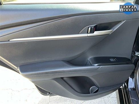 Used 2025 Toyota Camry XLE image 16