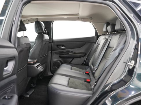 Used 2024 Nissan Ariya AWD image 19