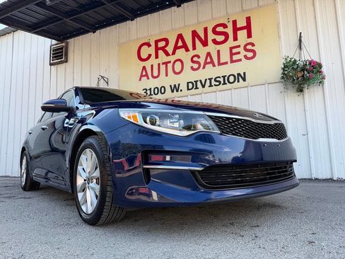Used 2017 Kia Optima LX w/ Option Group 014 FWD image 1