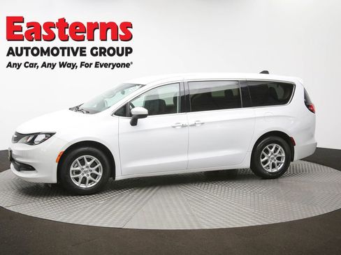 Used 2022 Chrysler Voyager LX image 55