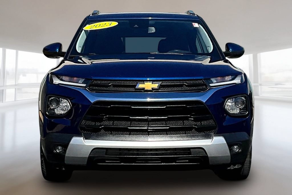 Used 2023 Chevrolet TrailBlazer LT w/ Sun and Liftgate Package AWD/4WD image 2