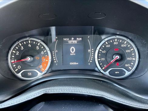 Used 2017 Jeep Renegade Altitude AWD/4WD image 22