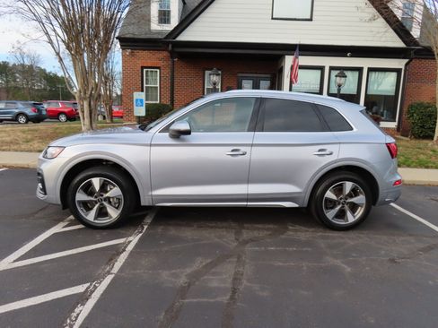 Used 2022 Audi Q5 2.0T Premium Plus w/ Premium Plus Package image 3