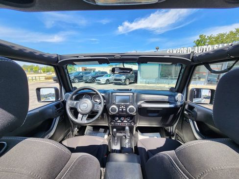 Used 2014 Jeep Wrangler Sahara AWD/4WD image 21