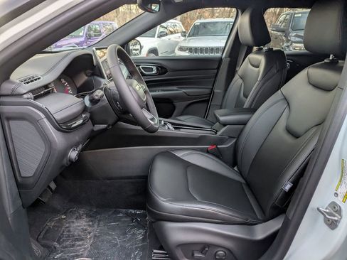 New 2026 Jeep Compass Limited image 12