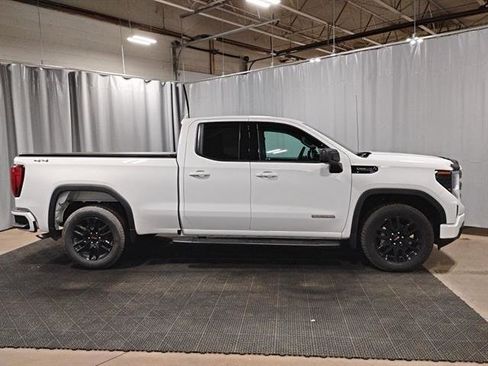 New 2025 GMC Sierra 1500 Elevation image 2