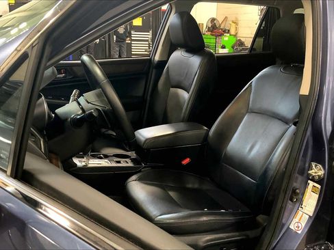 Used 2017 Subaru Outback 2.5i Limited image 10