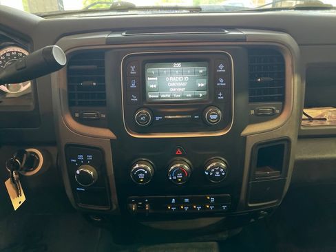 Used 2017 RAM 2500 Tradesman w/ Chrome Appearance Group AWD/4WD image 8