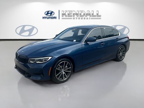 Used 2021 BMW 330i Sedan w/ Convenience Package RWD image 3
