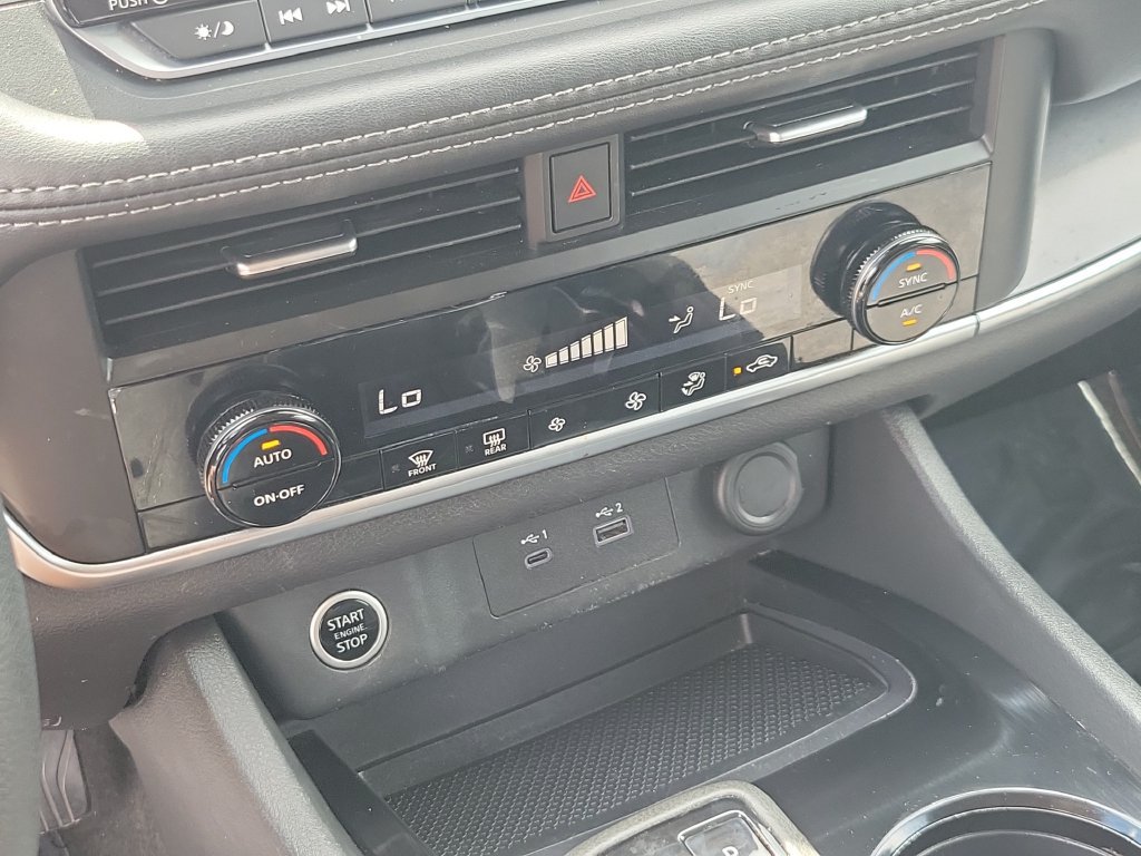 Certified 2023 Nissan Rogue SV FWD image 26