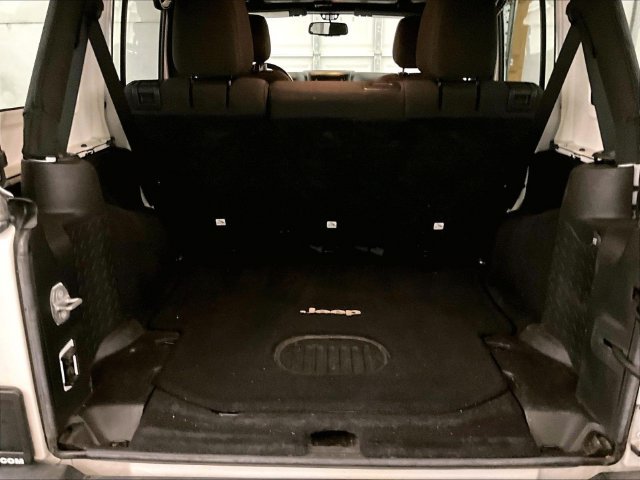 Used 2016 Jeep Wrangler Unlimited Sport AWD/4WD image 35