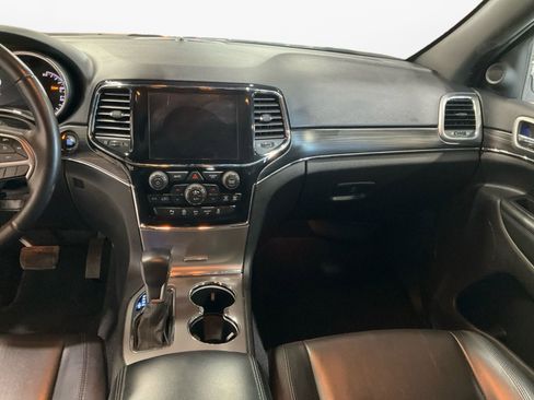 Used 2019 Jeep Grand Cherokee Limited image 11