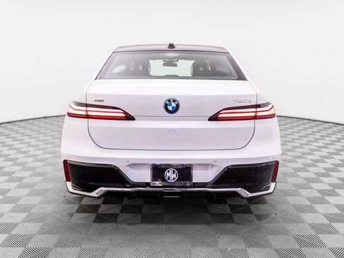 New 2025 BMW 750e xDrive AWD/4WD image 5