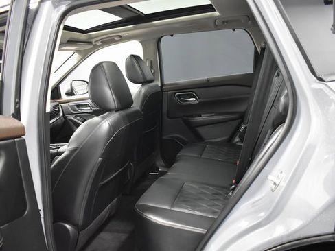 Certified 2023 Nissan Rogue Platinum w/ Platinum Premium Package image 33