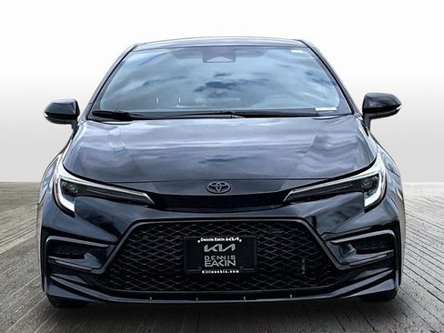 Used 2023 Toyota Corolla SE image 3