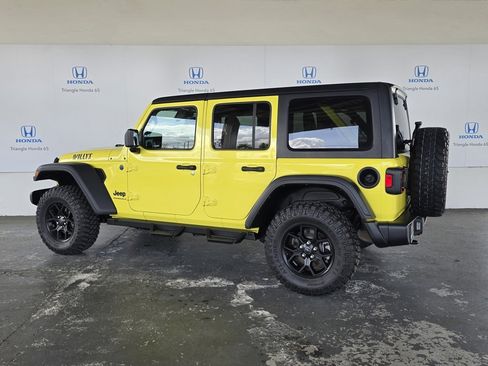 Used 2024 Jeep Wrangler Willys image 4