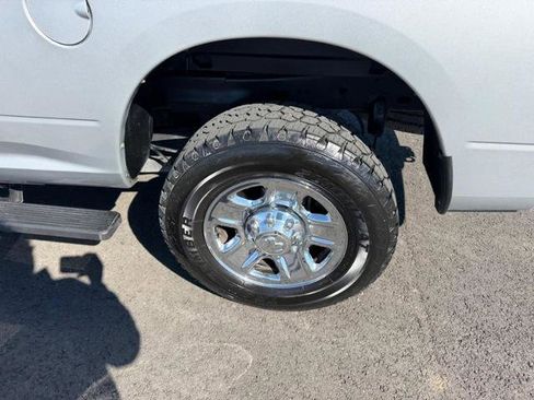 Used 2017 RAM 2500 SLT image 8