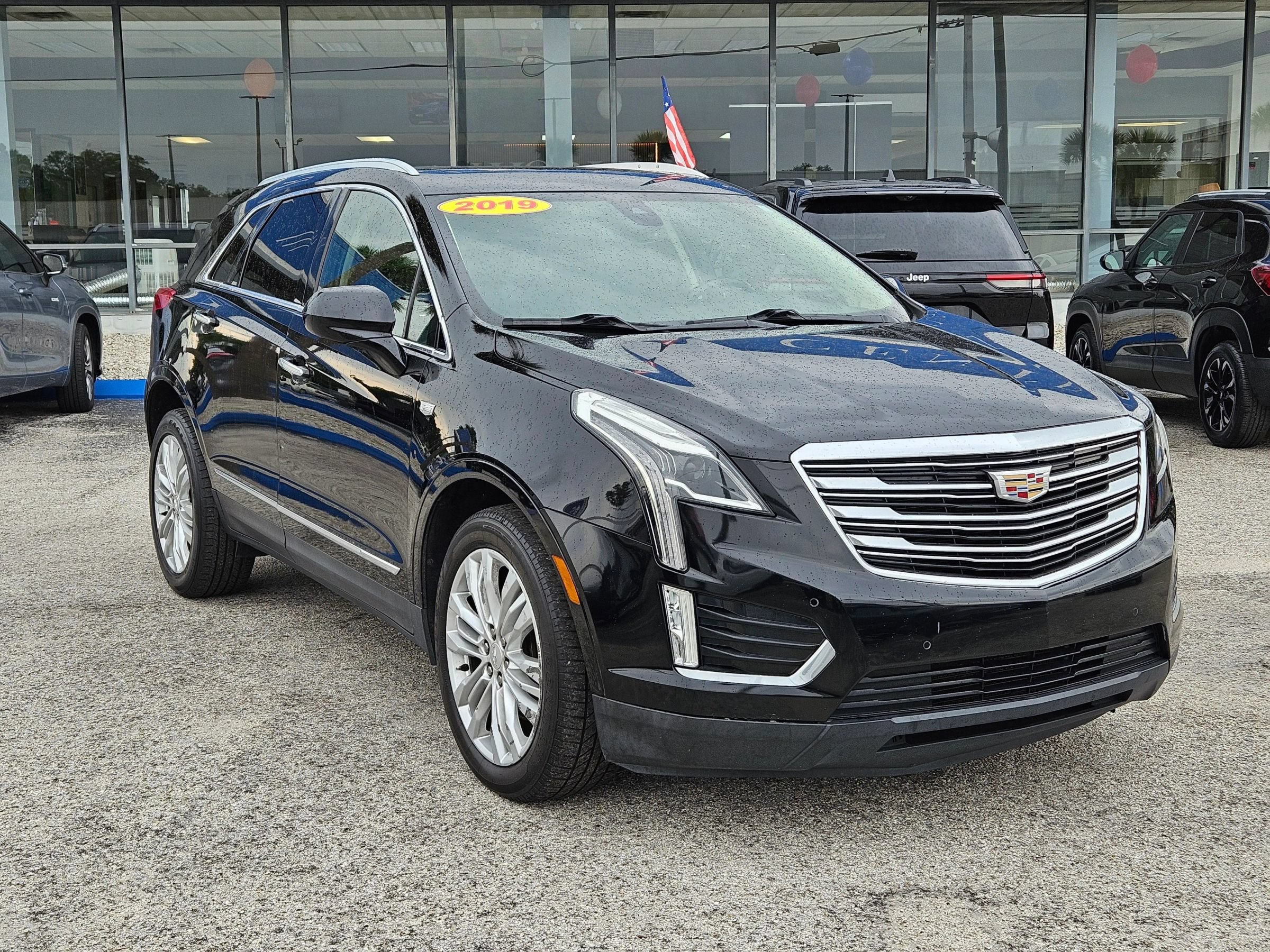Used 2019 Cadillac XT5 Premium Luxury FWD image 2