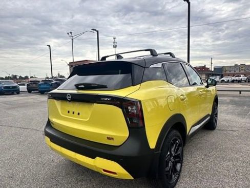 New 2025 Nissan Kicks SR image 8