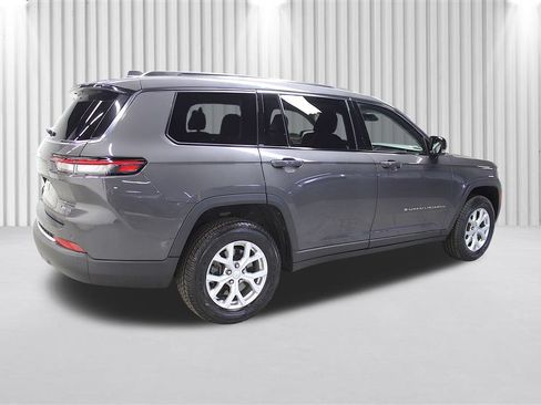 Certified 2023 Jeep Grand Cherokee L Limited AWD/4WD image 3
