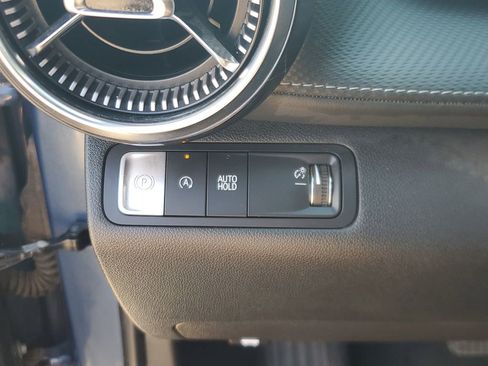 Used 2025 Chevrolet Equinox LT w/ Convenience Package II image 17