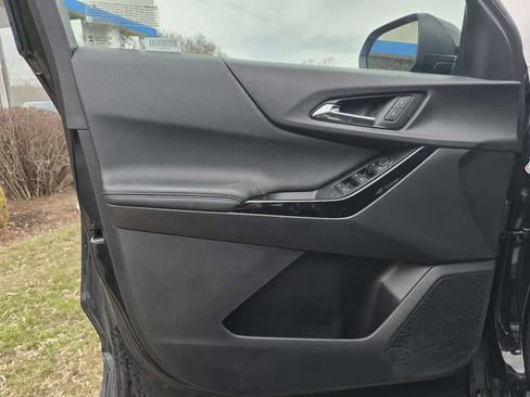 Used 2025 Chevrolet Equinox LT image 17