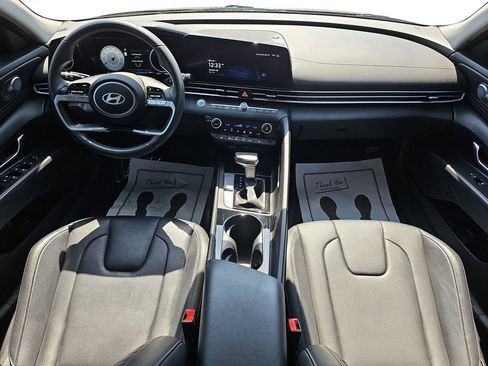 Used 2024 Hyundai Elantra Limited image 12