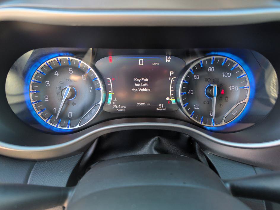 Used 2024 Chrysler Pacifica Touring-L FWD image 21