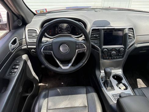 Used 2018 Jeep Grand Cherokee Limited w/ Luxury Group II AWD/4WD image 10