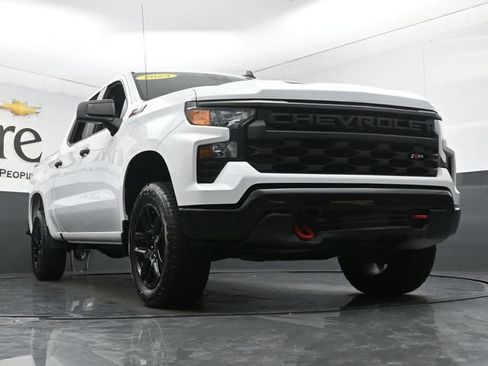 Used 2023 Chevrolet Silverado 1500 Custom Trail Boss AWD/4WD image 3